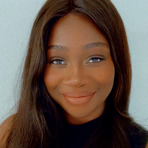 Headshot of Olamide Margarucci, MFT
