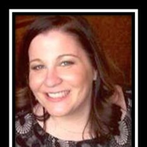 Headshot of Rori Crosson, LCSW