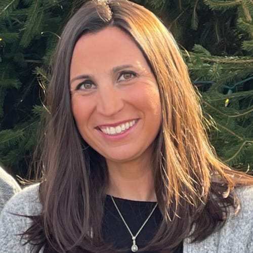 Headshot of Sara Loker, LMHC