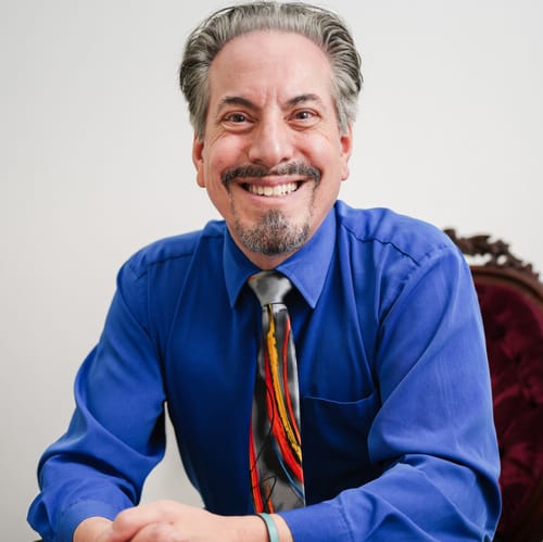 Headshot of Andrew Pari, LCSW
