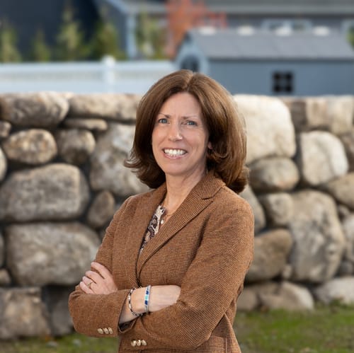 Headshot of Karen Barnshaw, LICSW