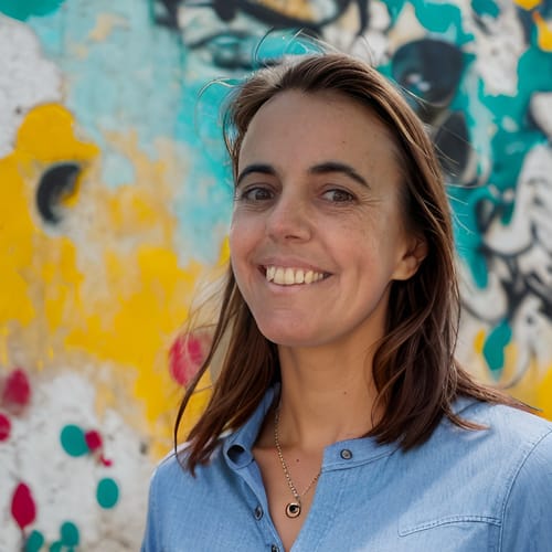 Headshot of Julia Roncoroni, PSYCHOLOGIST