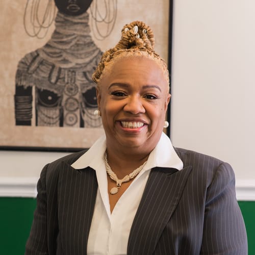Headshot of Karen Allen, LICSW