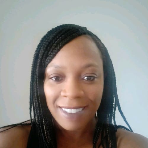 Headshot of Tameka Thompson, LPC