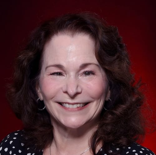 Headshot of Elizabeth Alhanti, LMHC