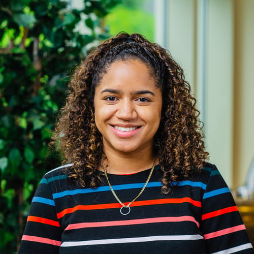 Headshot of Stacy Araujo, LMHC