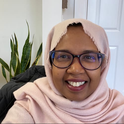 Headshot of Zainab Abdi, LICSW
