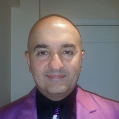 Headshot of Solomon Mosheyev, NP