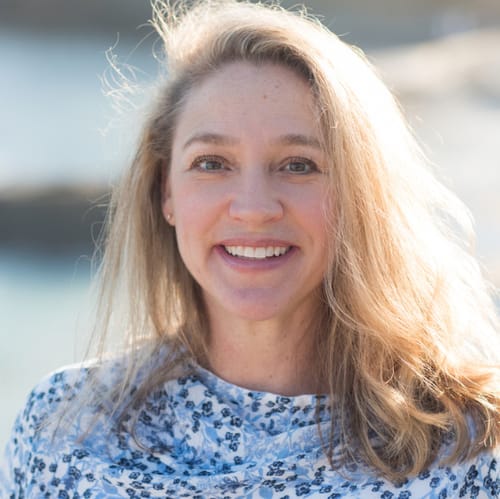Headshot of Beverly Fleming, LMFT