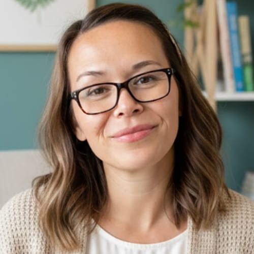 Headshot of Christina Strom, LMFT