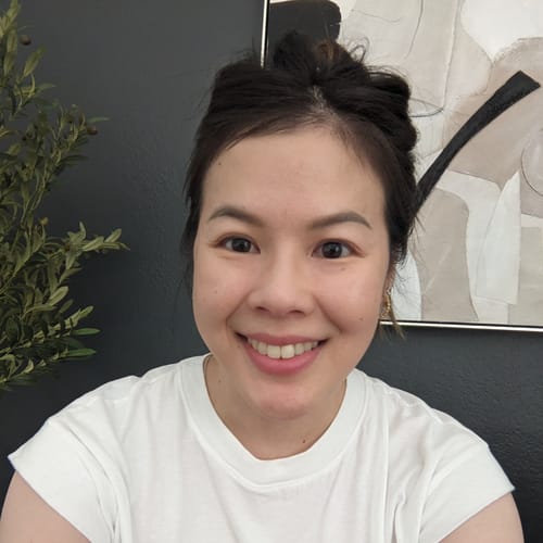 Headshot of Annie Le, LCSW
