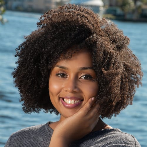 Headshot of Chontel Johnson Mccallum, LMHC