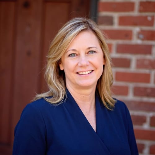 Headshot of Lynna Arbogast, LPC