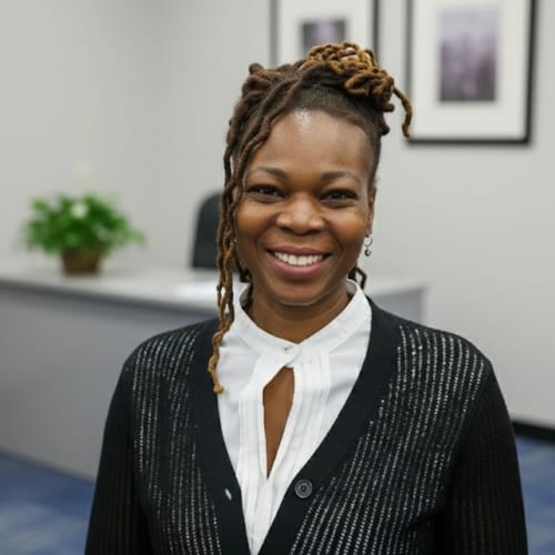 Headshot of Yvette Davis, LCSW