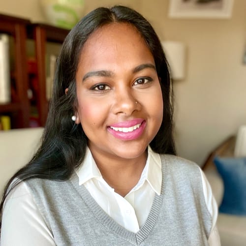 Headshot of Kelli Seegopaul, LCSW