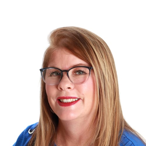 Headshot of Robin Scooler, LMFT
