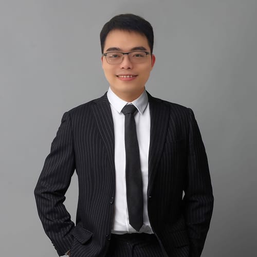 Headshot of Xing Liu, LCSW