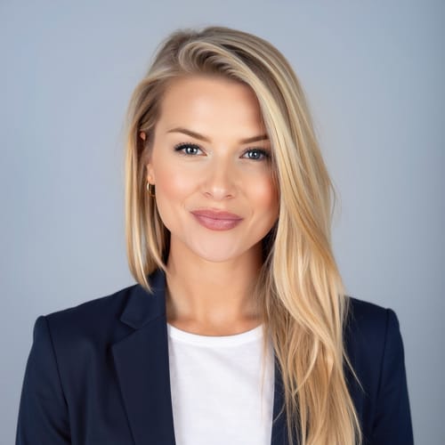 Headshot of Alexis Skelley, LCSW