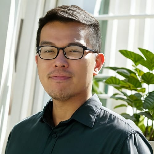 Headshot of Jerry Kao, LMFT