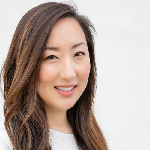 Headshot of Elisa Pak, LMFT