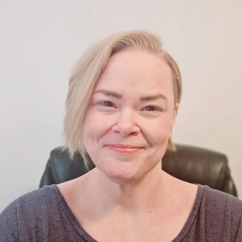 Headshot of Julie Olson, LMSW
