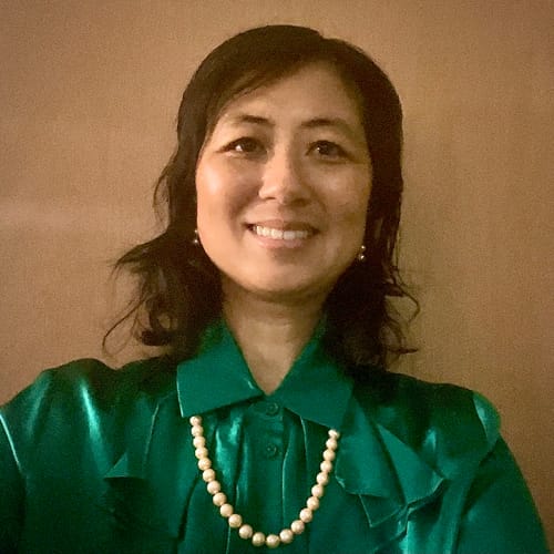 Headshot of Linda Fong, LCSW