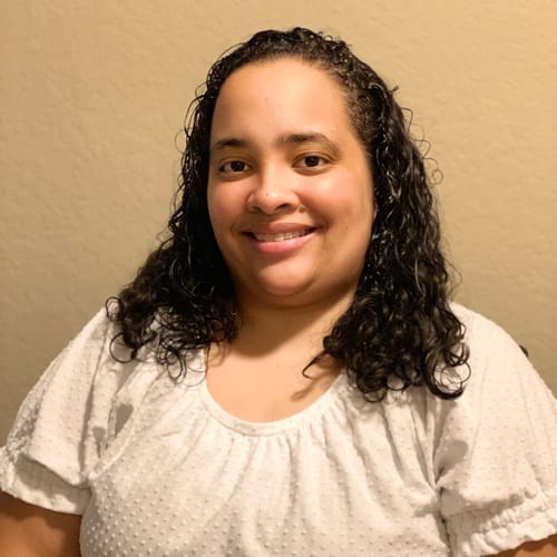 Headshot of Stephanie Lee-Ferreira, LCSW