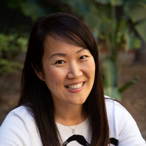 Headshot of Seong-Hye Mau, LMFT
