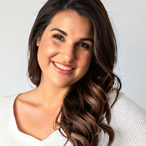 Headshot of Amanda Smith, LCSW