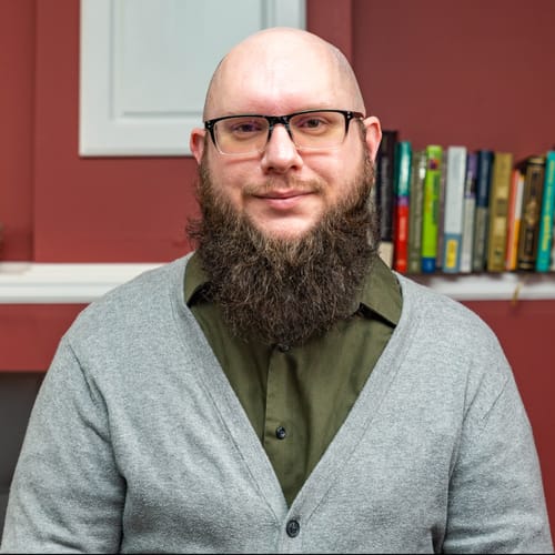 Headshot of Garren Gillum, LCPC