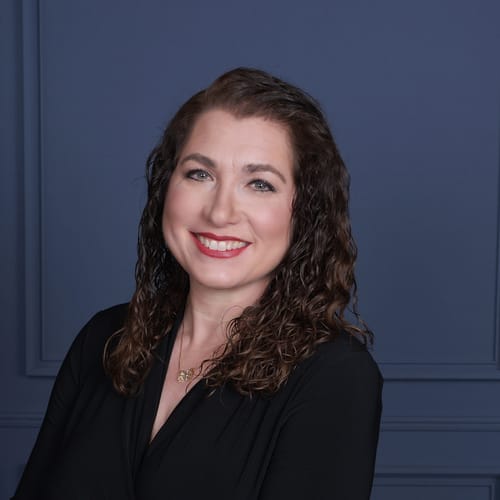 Headshot of Ruth Dubner, LPC