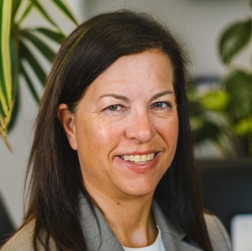 Headshot of Paula Smith, LCSW