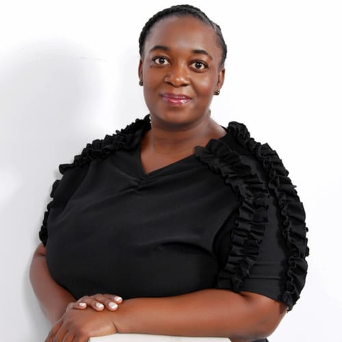 Headshot of Sheneka Robinson, LPC