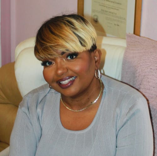 Headshot of Falaya Desilva, LMFT