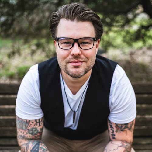 Headshot of Patrick Harris, LPC
