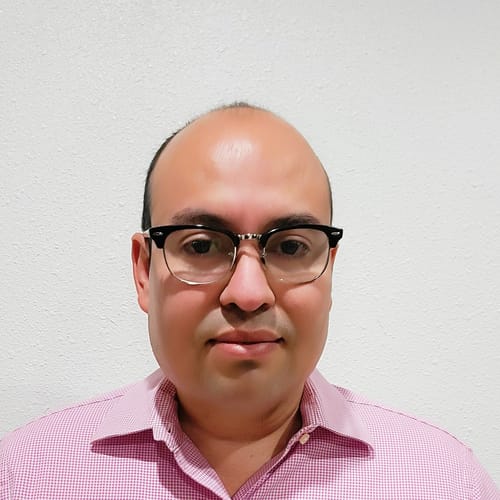 Headshot of Jose Menendez Interiano, NP