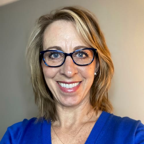 Headshot of Gretchen Van Winkle, LICSW