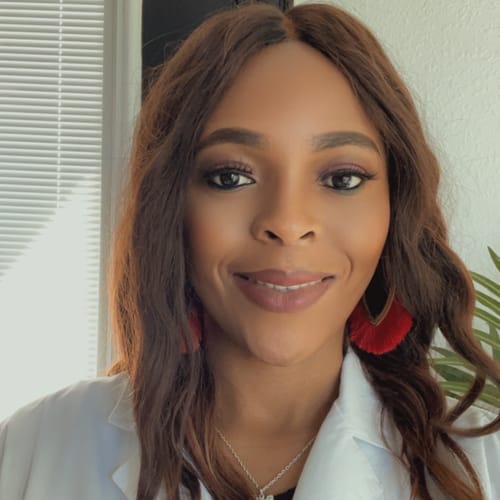 Headshot of Esther Aruna, APRN_CNP