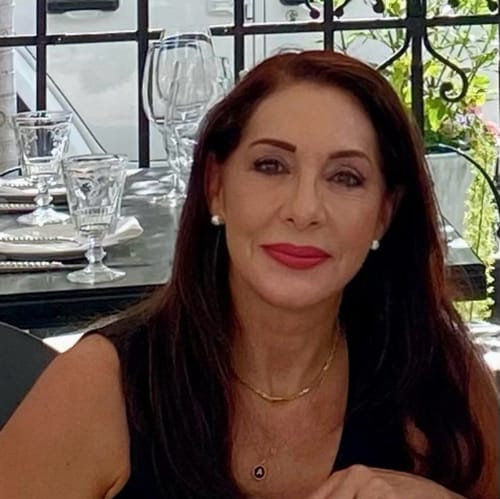 Headshot of Regina Ventura, LMHC