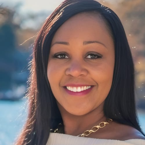 Headshot of Lashaunda Hanna, LMHC_OUT_OF_STATE