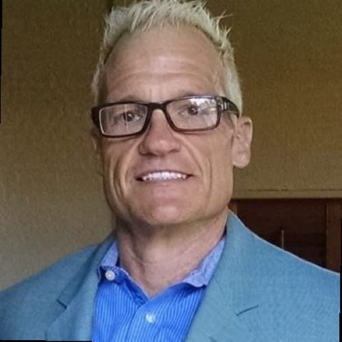 Headshot of Clinton Gaver, LMFT