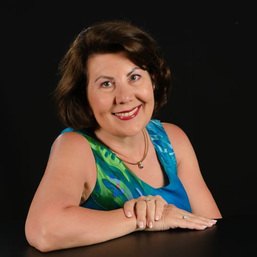 Headshot of Linda Bell, LCMHC