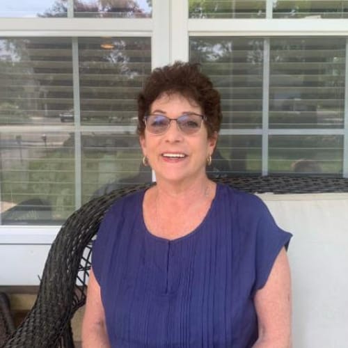 Headshot of Lynn Ginfrida-Davis, LCSW
