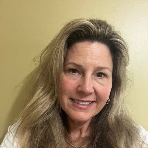 Headshot of Michelle Fowler, LCSW