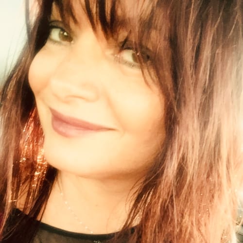 Headshot of Elizabeth Dimovski-Jackson, PSYCHOLOGIST