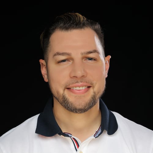 Headshot of Joshua Neri, LMHC