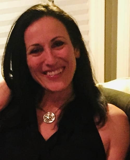 Headshot of Laurie Farinacci, LCSW