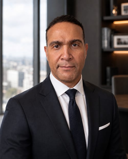 Headshot of Nuri Kahn, LMFT