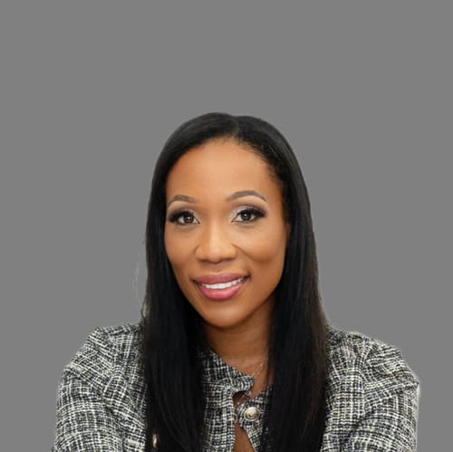 Headshot of Loi Logan, LCSW