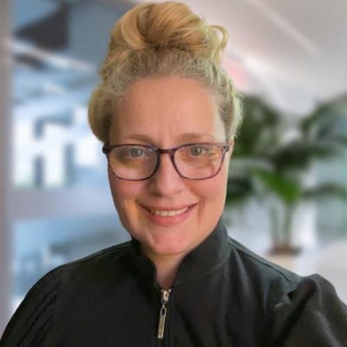 Headshot of Janine Oliver, LCSW_OUT_OF_STATE